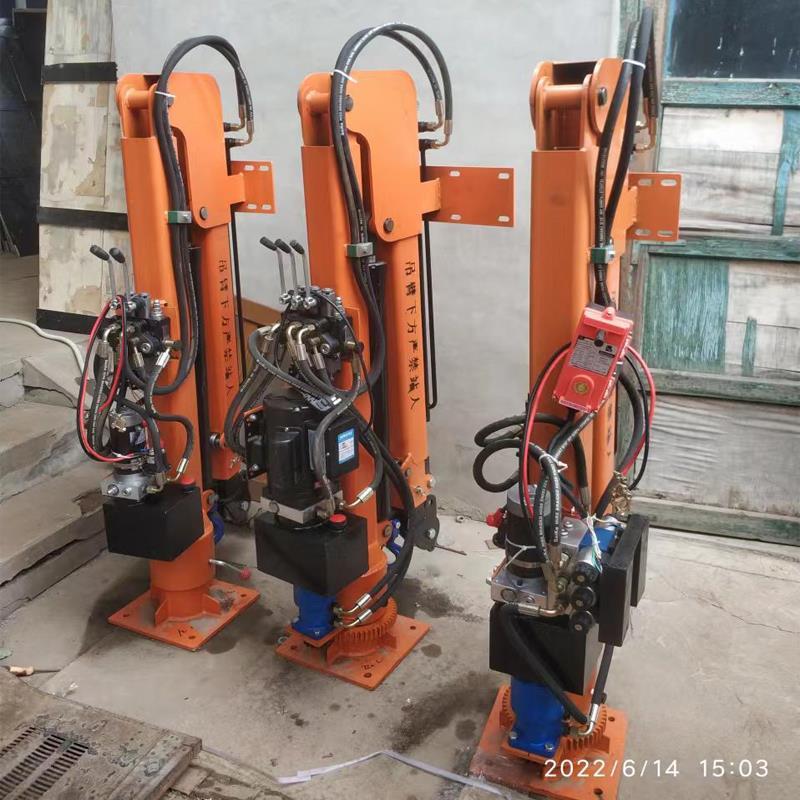 新密市重汽蓝牌随车吊 3.2吨 国六动力强 液压驱动 农用自卸起重机